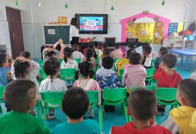 检察官烹饪“法治自助餐” 让全体师生快乐用餐