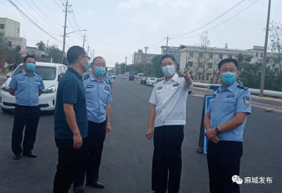 王文忠来我市调研三小校外道路交通安全工作