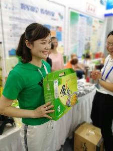 【聚焦宣教月】我身边的勤廉典型② | 刘宏利：不负青春 把忠诚担当写在电商事业中