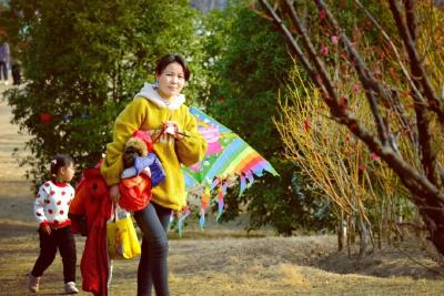又一处赏梅圣地，麻城滨河公园一路梅花盛