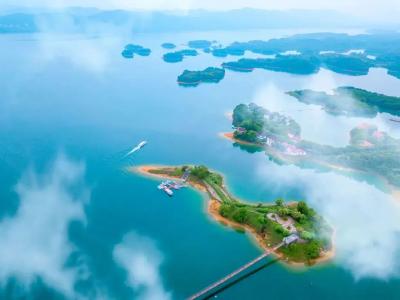 #这里是湖北# 今天，请你务必打开荆州版《千里江山图》️→