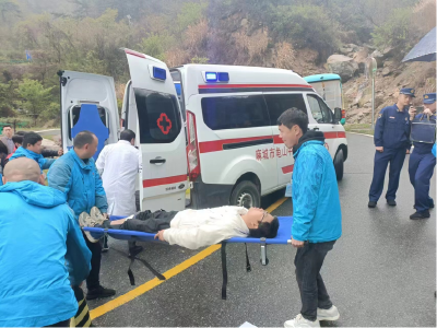 龟山中心卫生院多举措做好龟峰山风景区赏花旺季游客医疗保障