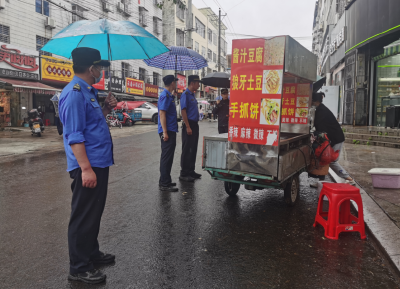 你赴考 我护考 城管部门开启暖心护考模式