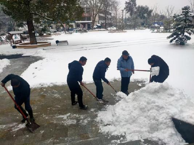 以雪为令 迎寒而战！麻城各地战冰雪保畅通护平安（六）