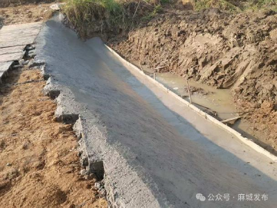 兴建泵站为抗旱 新修组路利百姓