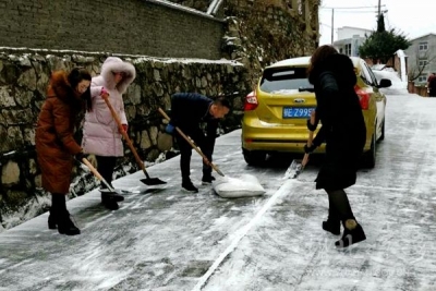 “格格”为民除雪保平安