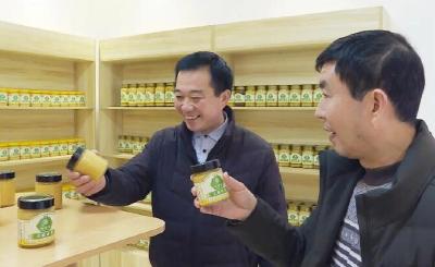 【扶贫攻坚先锋谱⑤】一心只为扶贫事 ——记县扶贫攻坚办督查组组长谭昌忠