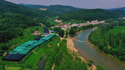 【聚焦精准扶贫】长荣村：干群齐心谋发展 长荣旧貌换新颜 