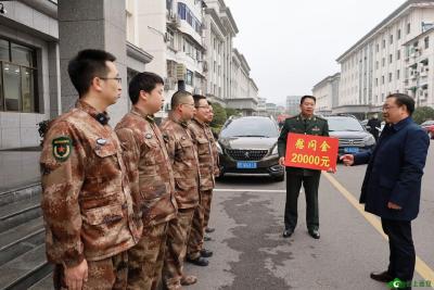 汤明走访慰问春节期间一线值守干部职工