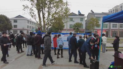 远安：春节送岗上门  节后用工无忧