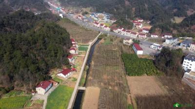 【我为群众办实事】走村串户访民情 代表履职解难题