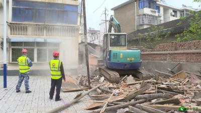 【清违进行时】持续发力  鸣凤镇多处违建被依法拆除