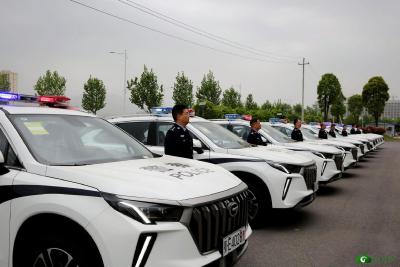 【培育和践行社会主义核心价值观】 县公安局：为乡镇派出所配发警车 让“110”再快一分钟