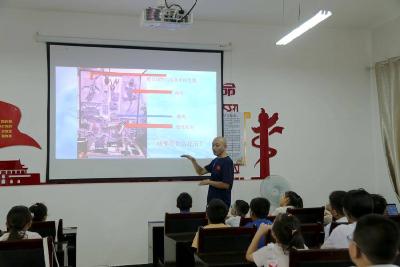 【关心关爱未成年人成长】河口乡“爱心托管班”的化石奇妙课