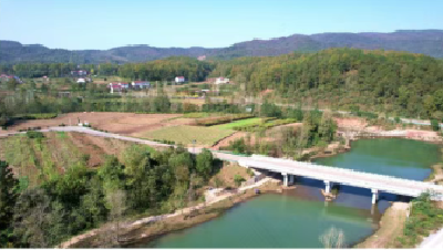 【“十四五”民生印记 · 喜看我家新变化”】殷锦伦：一座桥通车，万斤李出山