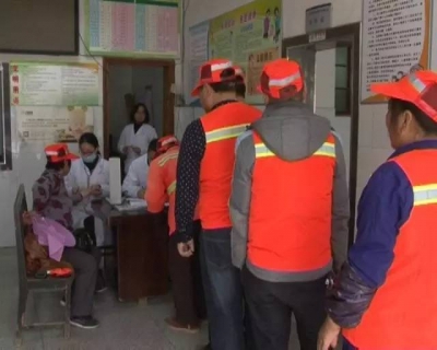 武穴市疾控中心为320名环卫工人免费接种流感疫苗