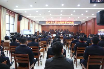 武穴市人民法院公开审理蕲春县人民政府原党组成员、副县长胡杰贪污、受贿罪一案