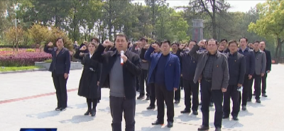 市委理论学习中心组在陈潭秋故居开展党史学习教育专题学习