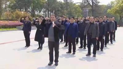 市委理论学习中心组在陈潭秋故居开展党史学习教育专题学习