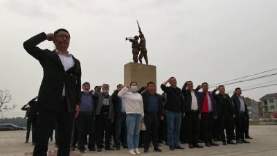 梅川镇：重温入党誓词 追寻党史足迹