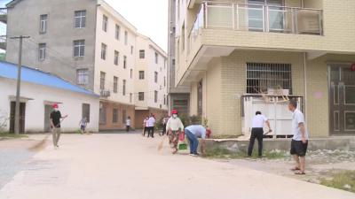  二里半社区统筹抓好疫情防控和“百日攻坚”行动