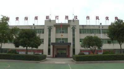 徐楷走访慰问武警中队官兵