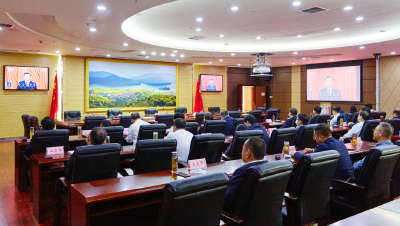 市领导集体收听收看党的二十大开幕盛况