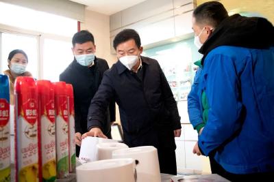 胡昊走访慰问春节期间不停产企业并检查安全生产工作