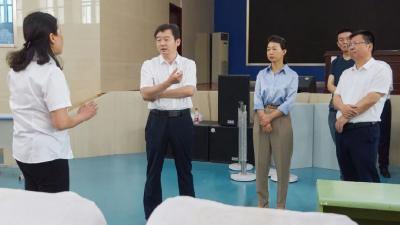 武穴7451名考生即将高考！胡昊检查督导高考准备工作  