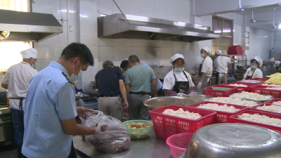 护航开学季！我市开展校园食品安全大检查 