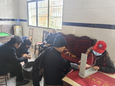 下基层察民情解民忧暖民心 | 寒雪纷飞银素裹 家医入户送温暖 
