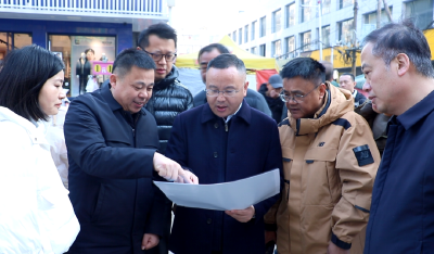 查俊实地督导正街片区城市更新工作  