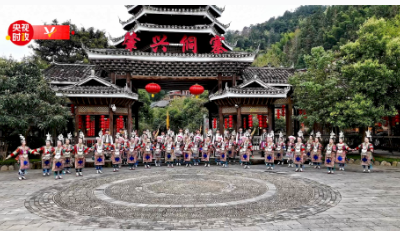 习近平贵州行丨传承民族文化 推进乡村振兴——走进黔东南州黎平县肇兴侗寨