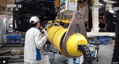 焦点访谈丨创新“智造” 新能源汽车产业跑出发展“加速度”