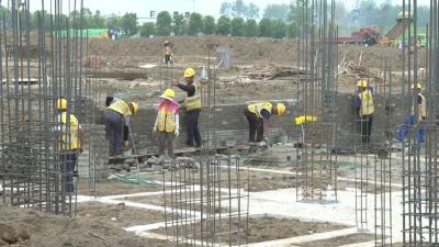 战高温抢进度！湖北省智能化船舶产业园项目冲刺年内首船下水