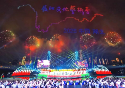 今天的武汉，太火爆！绝美现场刷屏