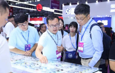 湖北首家A股千亿市值企业诞生