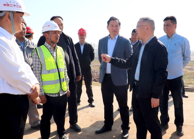 查俊到龙坪镇督导重点项目