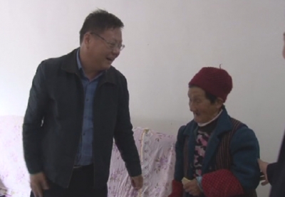 市国税局长戴毅敏到咸水村调研精准扶贫工作