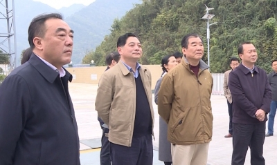 2017年11月28日《兴山新闻》