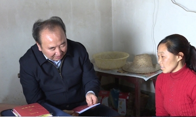 副市长刘洪福调研我县精准扶贫工作