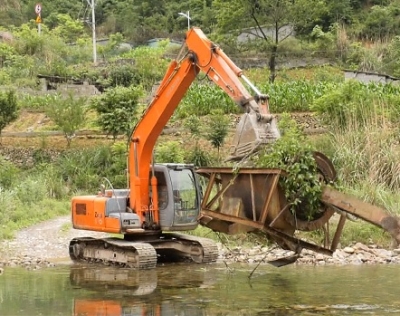 水月寺镇取缔拆除河道采沙场6处