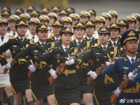 三军仪仗队首次增加女兵方阵：由55名女兵组成