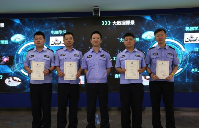 生命最后一刻仍在改报告，他的 “数据天网” 永远亮着