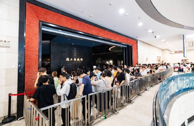 大展特展汇聚博物馆之城 外地游客惊叹湖北“太有料”