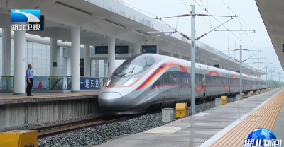 重大项目进行时 | 记者试乘西十高铁：隧道占比近八成 5G网络全覆盖