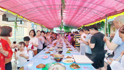 兴山：粽香非遗庆端午 百家宴席暖乡村
