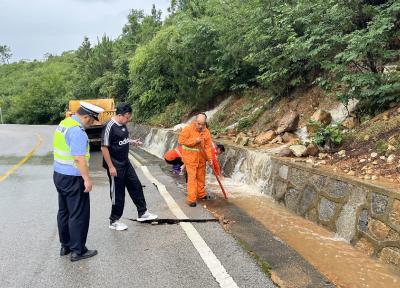 京山石龙镇：扎实开展强降雨期间地质灾害防范工作