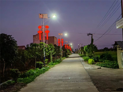 湖北京山：曹武镇易店村夜色升级 点亮乡村美景