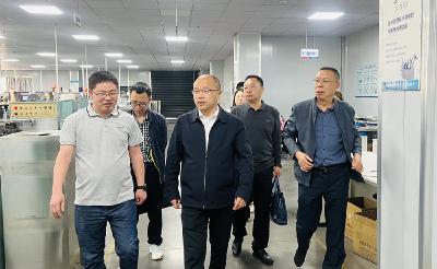 何洪涛调研重点企业和安全生产工作